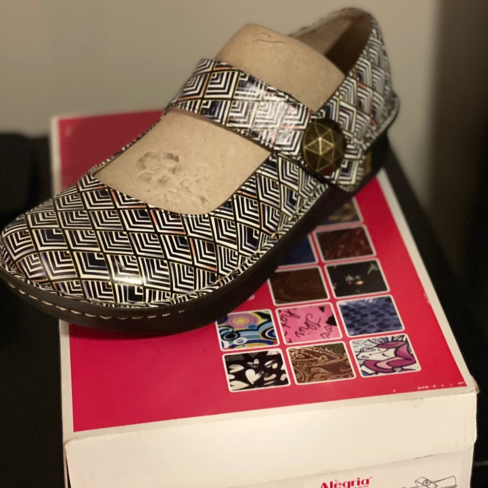 Clogs